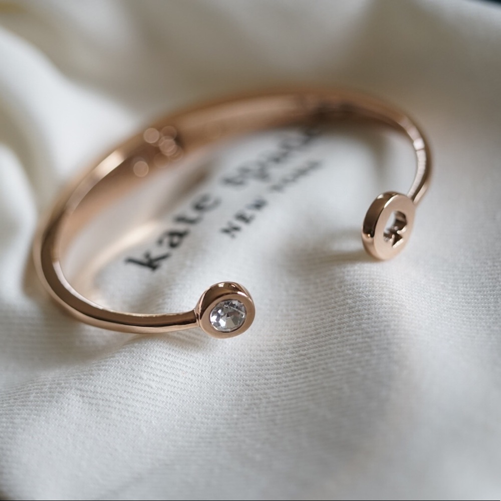 SOLD 💛Kate Spade💛 bangle with hinge NwT